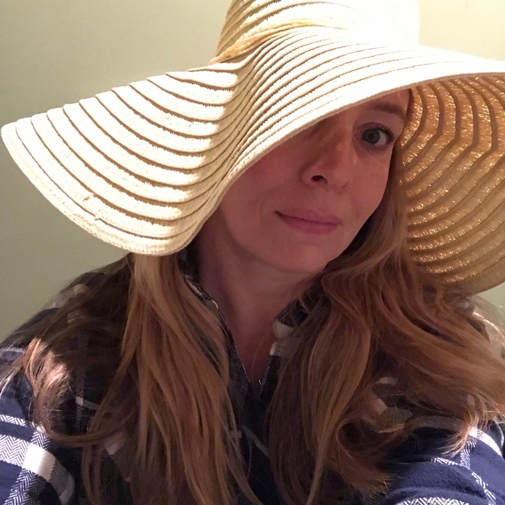 Sun straw hat, pretty, almost New